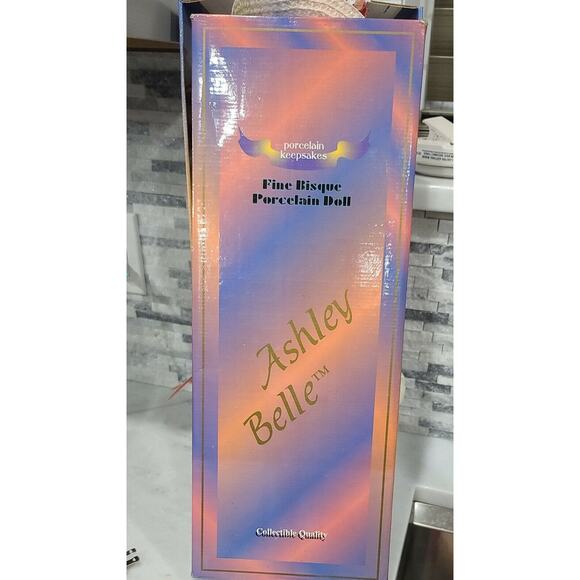 Ashley Belle - Sylvia -Fine Bisque Porcelain Doll in Box with certificate number - Picture 7 of 7